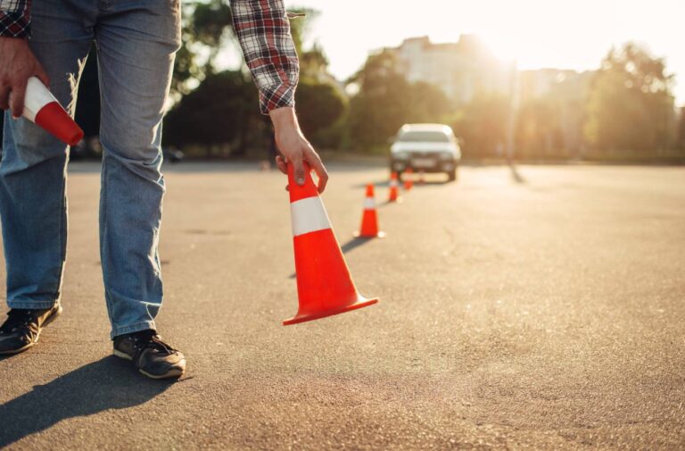 Kağıthane Ehliyet Kursu: Yokuşlarda Usta Olun